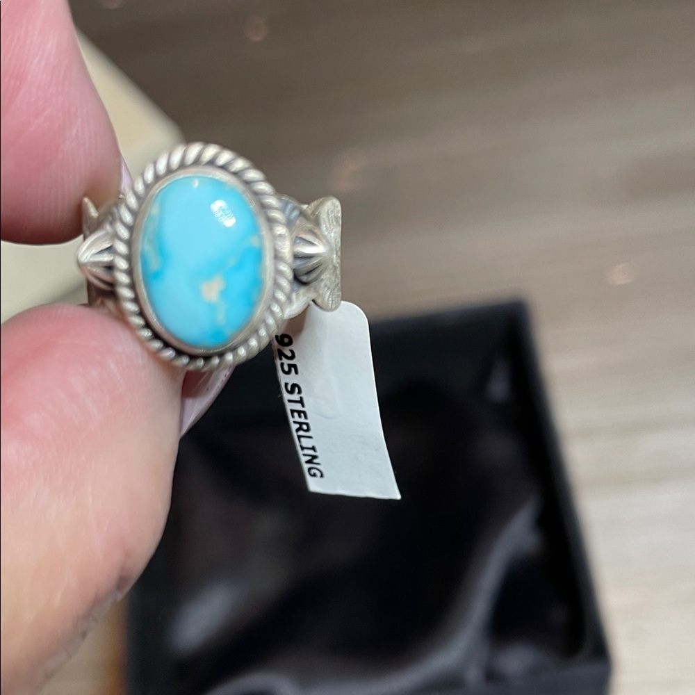 Sterling Silver Sonoran Blue Turquoise Oval Ring - Picture 4 of 4